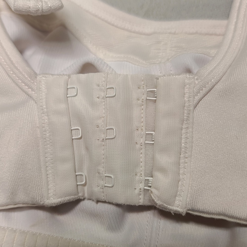 Moving Comfort Fiona Sports Bra Women 34B White High Impact Adjustable Strap - Picture 3 of 8